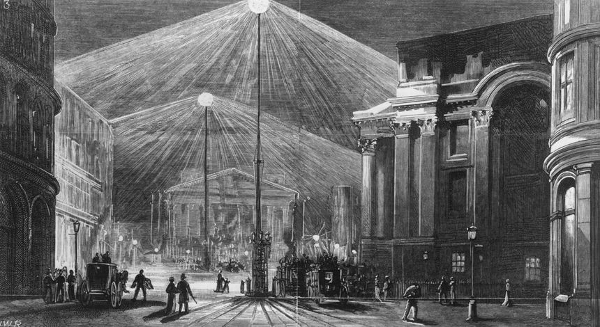 Lumières électriques illuminant les rues de Londres, avril 1881 Lumières électriques illuminant les rues de Londres, avril 1881